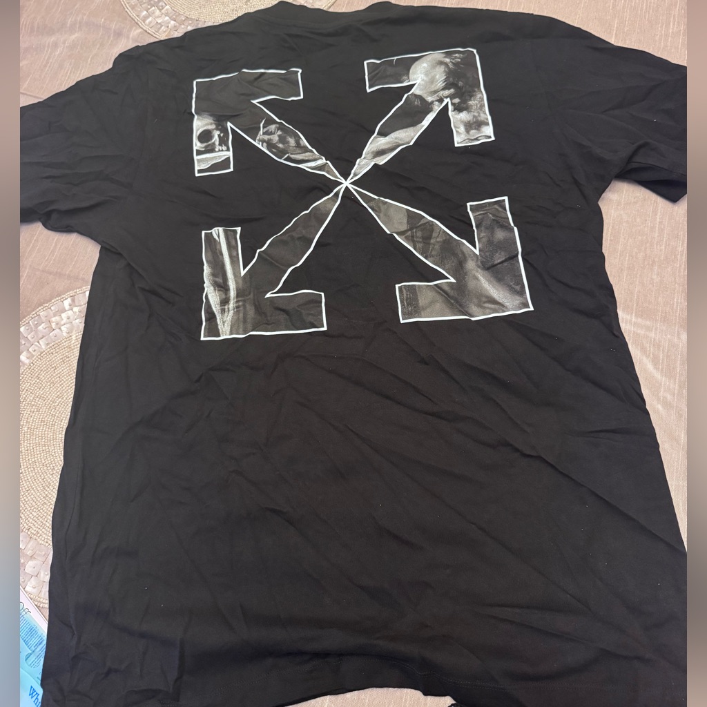 Brand New Off White Tee Shirt